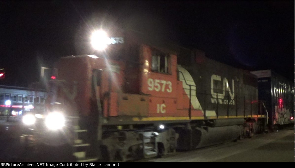 CN R909 on the BNSF